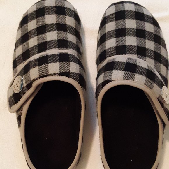 vionic slippers sadie